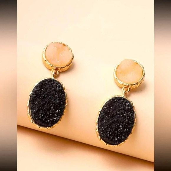 ORAL Drop Zinc Stone Earrings New. - Picture 2 of 5